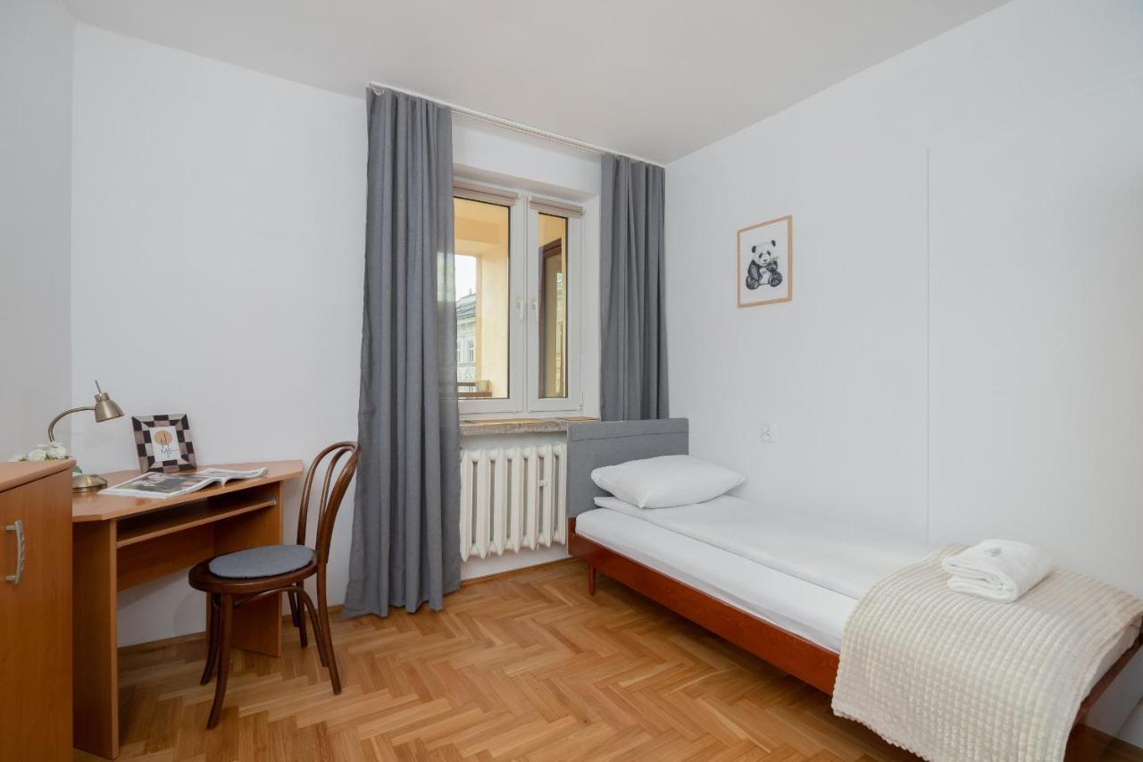 Jozefinska With Balcony Cracow By Renters Apartment *